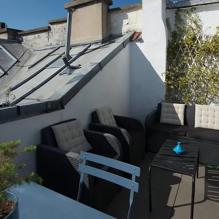 Design Apt With Terrace In The Marais Daire