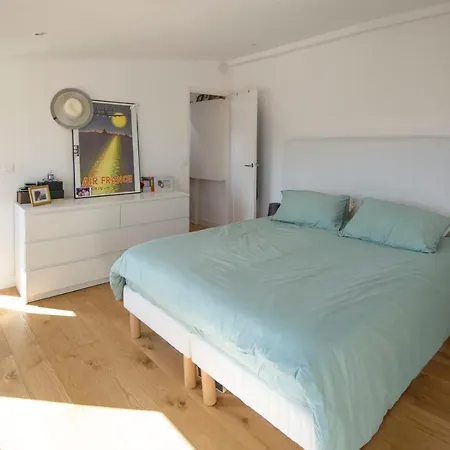Daire Design Apt With Terrace In The Marais